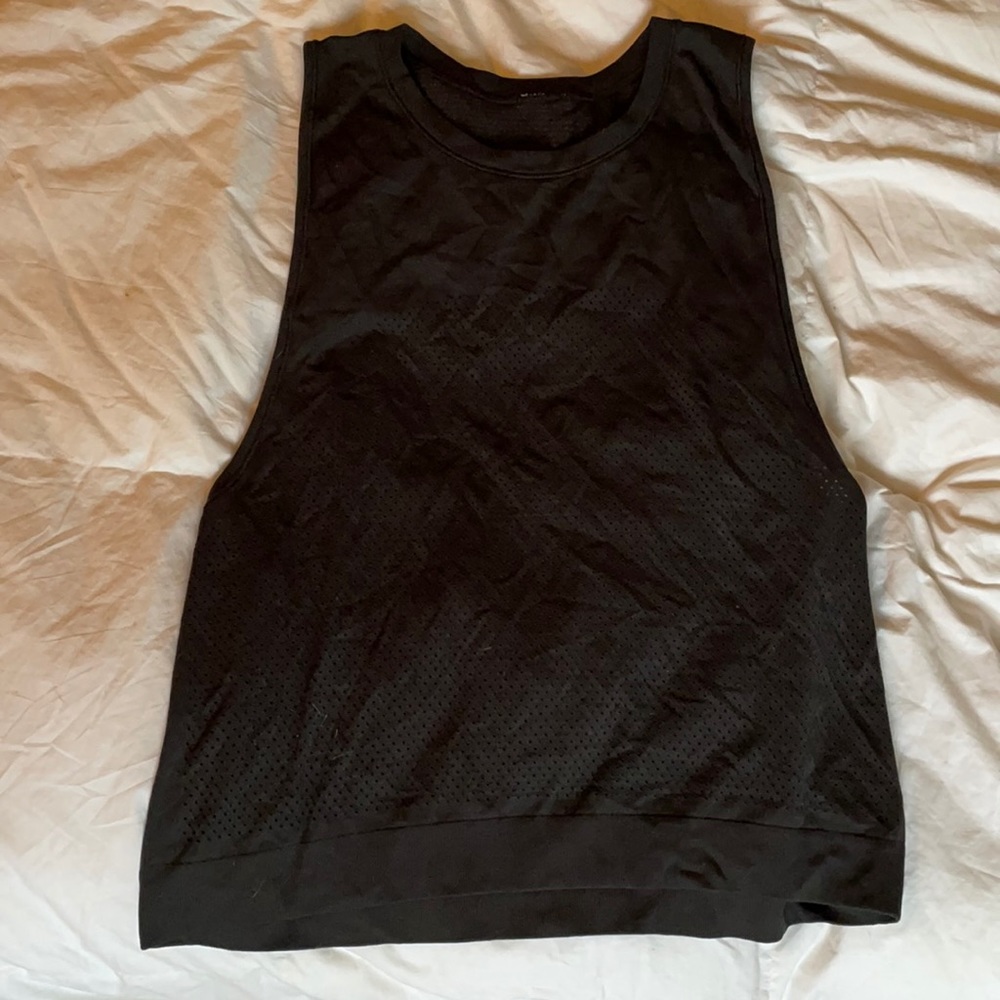 Lululemon muscle tee